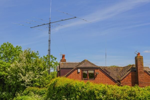 a common dipole ham radio antenna