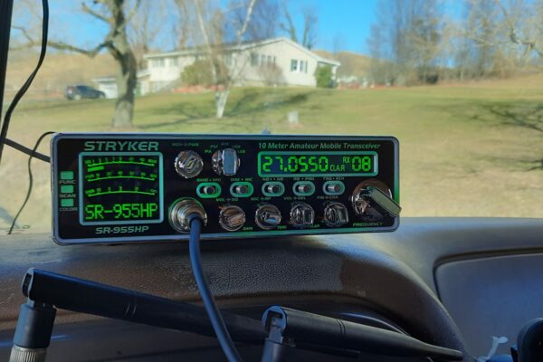 10 High-Quality CB Radios Truckers Should Know About